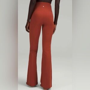 Lululemon Groove Pant SHR Flare Pant NULU size 10 cayenne